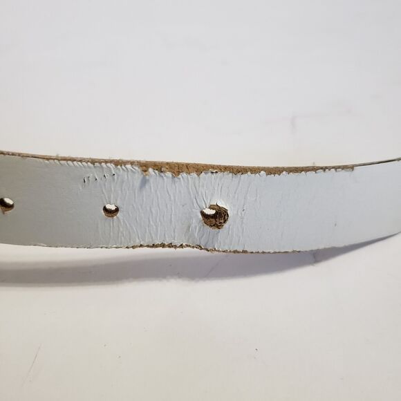 White Belt Silver Buckle Woman 34 inches Unbranded Imperfect - Picture 3 of 9